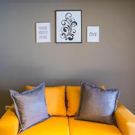 N.joy 417 By Sunny Hills Apartment